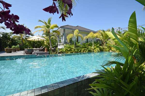 for sale - Private Three-Bedroom Villa with Villa Resort and 15m Pool - Ao Nang, Krabi